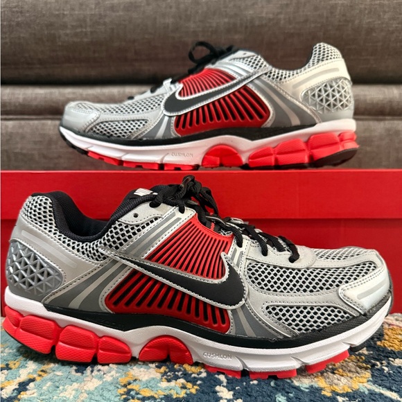 Nike Air Zoom Vomero 5 “Bright Crimson Metallic Silver” - Picture 1 of 5